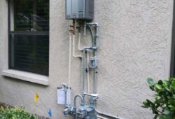 Gas-meter-and-pipes-outside-of-home